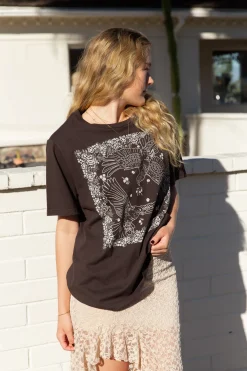 Doves Bandana BF Graphic Tee