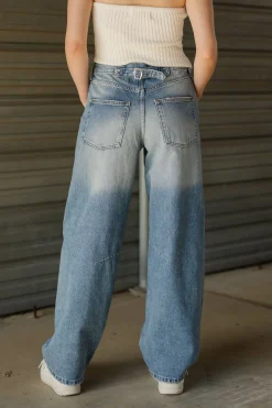 Logan Arizona Cinch Back Jeans by BDG